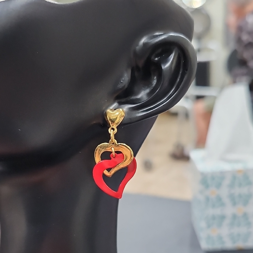 VINTAGE AVON GOLD and RED HEART DANGLE EARRINGS